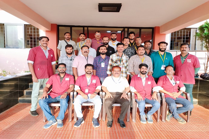 HAZARDOUS GOODS DRIVERS TRAINING BATCH -12') }}